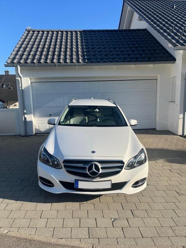Weiß Gebraucht 2016 Mercedes E250 Kombi | 12.999 € (Superpreis) - Bild 1/4