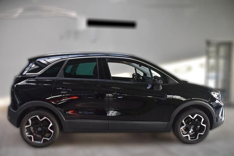 Schwarz metallic Gebraucht 2024 Opel Crossland X Ultimate SUV | 21.360 € (Teuer) - Bild 1/4