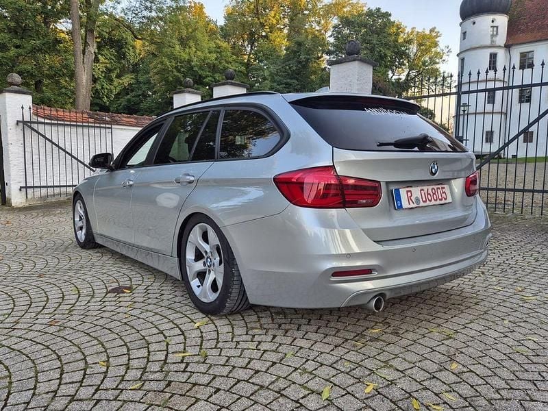 Gebraucht BMW 318 Performance 150 PS (110 kW) 2017 Silber Kombi