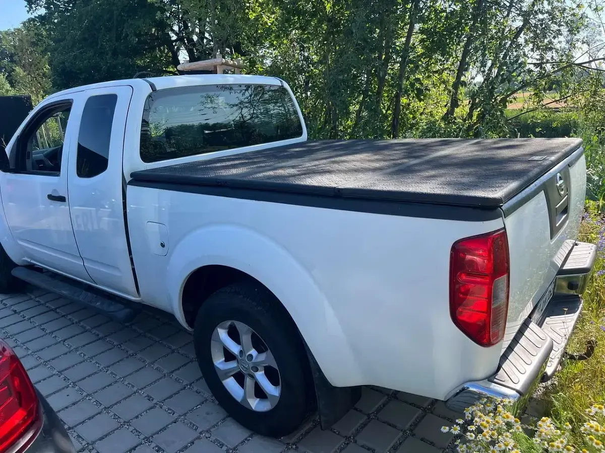 Gebraucht Nissan Navara XE 190 PS (139 kW) 2012 Weiß Pickup