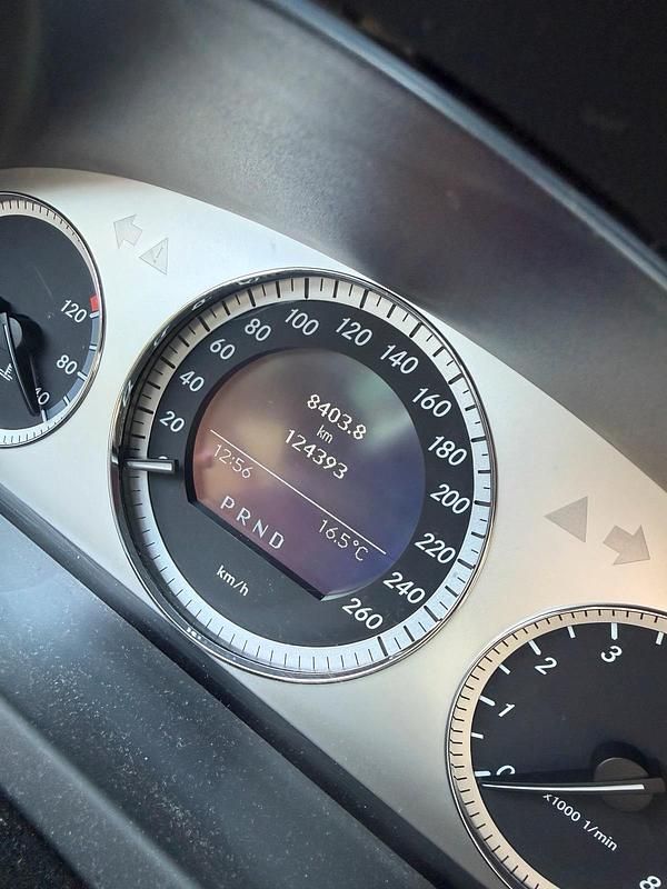 Gebraucht Mercedes C350 292 PS (214 kW) 2010 Schwarz Limousine