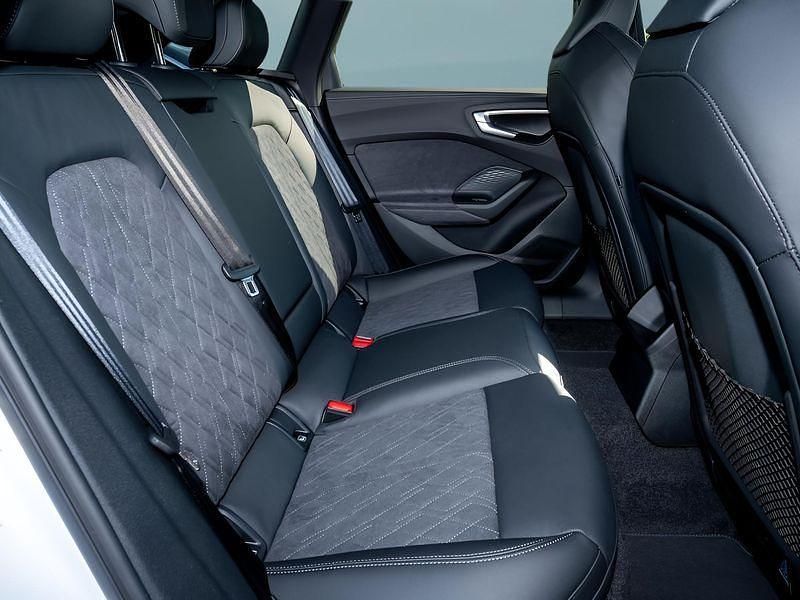 Gebraucht Audi A5 S-Line 204 PS (150 kW) 2026 Weiß Kombi