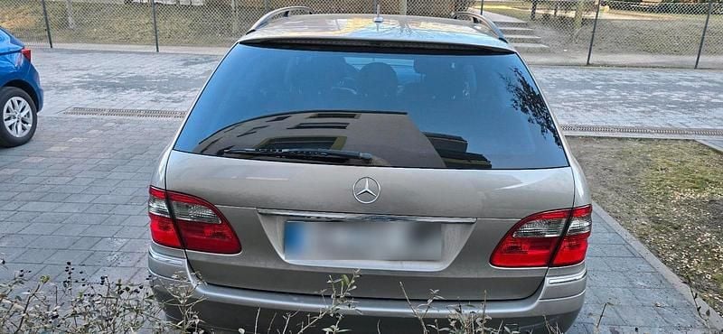 Gebraucht Mercedes E350 272 PS (200 kW) 2008 Gold Kombi
