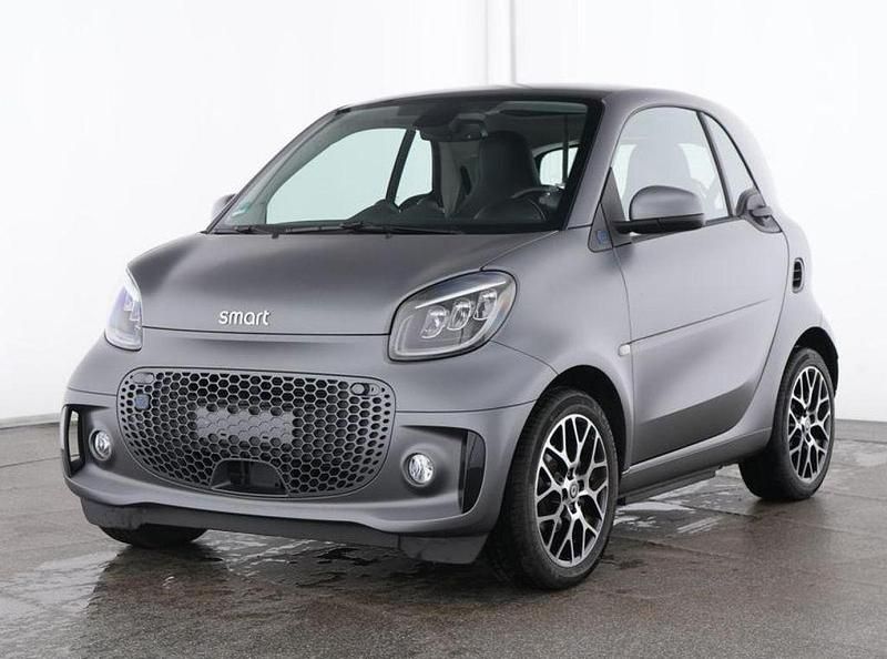 Titania grey (matt) Gebraucht 2023 Smart ForTwo Electric Drive Prime Exclusive Coupé | 18.888 € (Etwas zu teuer) - Bild 1/4