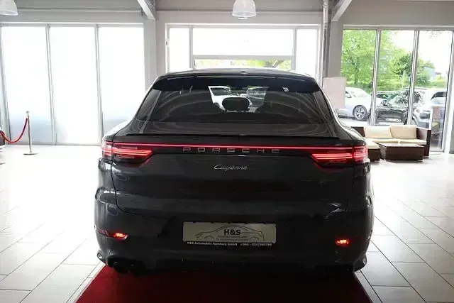 Gebraucht Porsche Cayenne 462 PS (339 kW) 2022 Quarzitgrau SUV