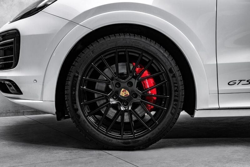 Gebraucht Porsche Cayenne GTS Sport 460 PS (338 kW) 2023 Weiß SUV