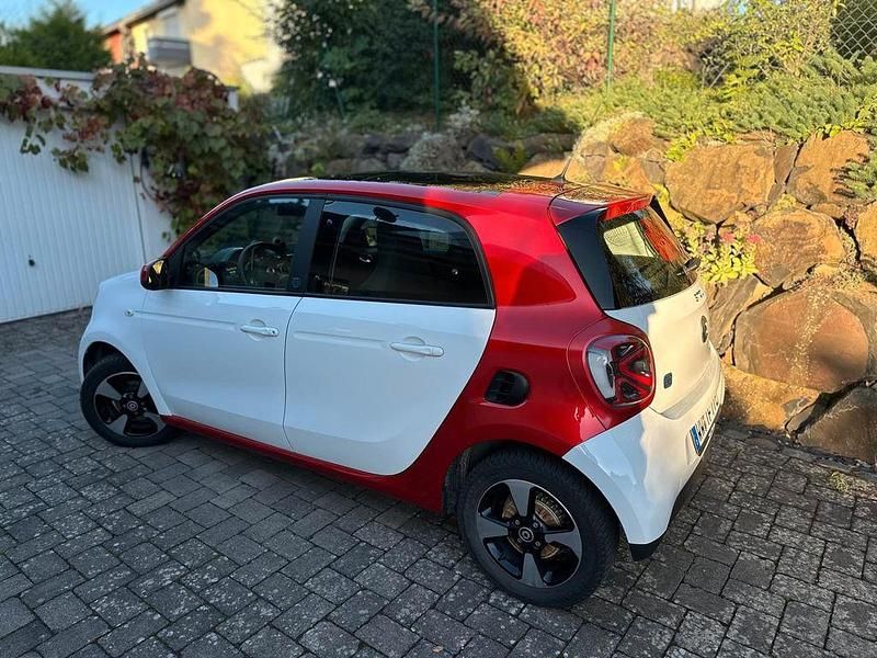 Gebraucht Smart ForFour Electric Drive 60 kW (82 PS) 2021 Weiß Limousine