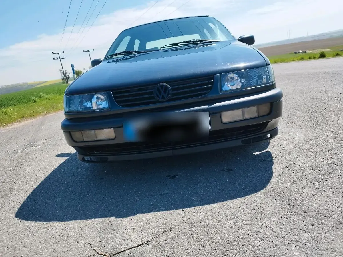 Gebraucht VW Passat 174 PS (127 kW) 1994 Schwarz Limousine