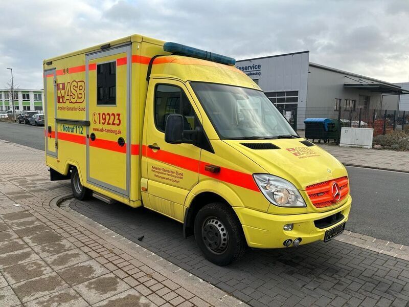 Gebraucht Mercedes Sprinter 163 PS (119 kW) 2013 Gelb Van