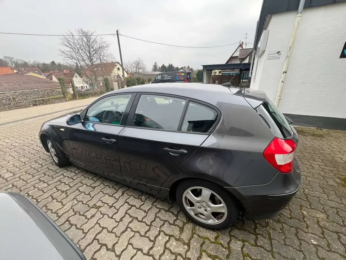 Gebraucht BMW 116 116 PS (85 kW) 2005 Grau Kleinwagen