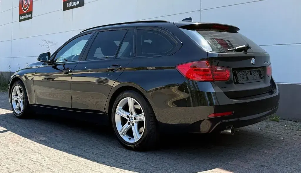 Gebraucht BMW 320 Performance 184 PS (135 kW) 2013 Schwarz Limousine