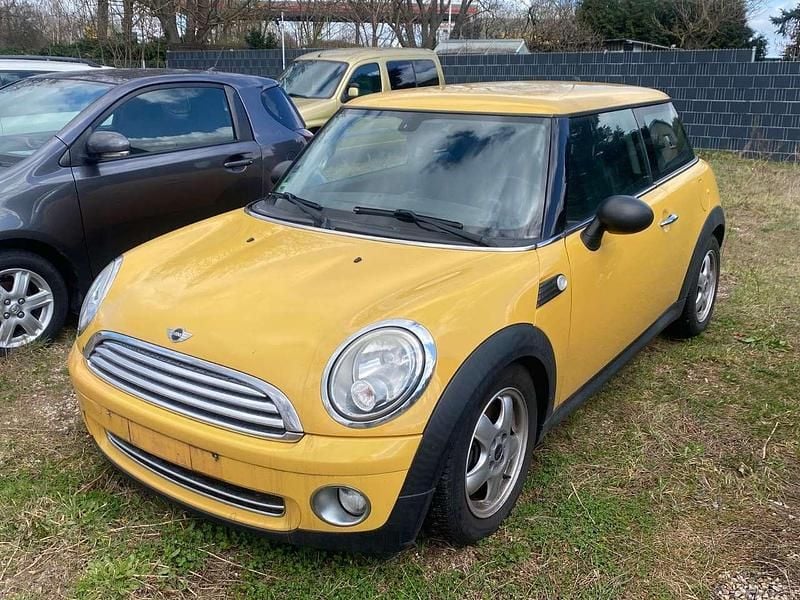 Usata Mini ONE 75 CV (55 kW) 2009 Giallo Utilitaria