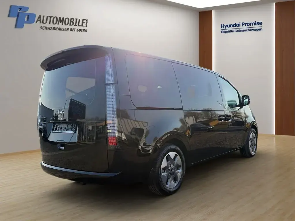 Gebraucht Hyundai Staria Trend 177 PS (130 kW) 2023 Schwarz Van / Kleinbus