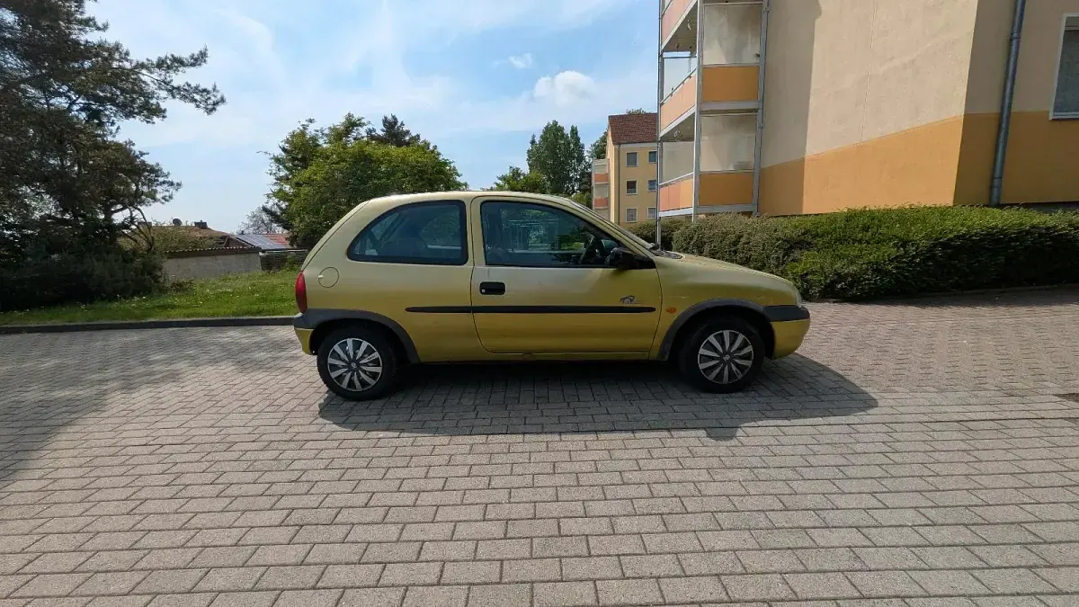Usata Opel Corsa 60 CV (44 kW) 1997 Utilitaria
