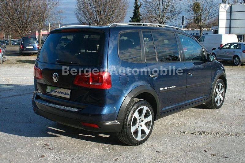 Gebraucht VW Touran Cross 140 PS (102 kW) 2012 Night blue Van / Kleinbus
