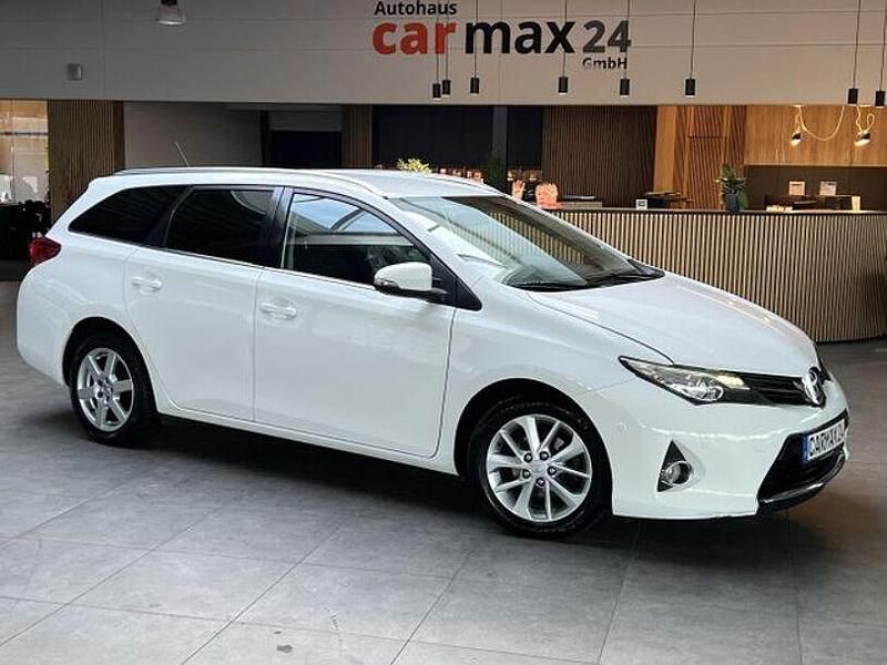 Gebraucht Toyota Auris Life+ 90 PS (66 kW) 2014 Weiß Kombi