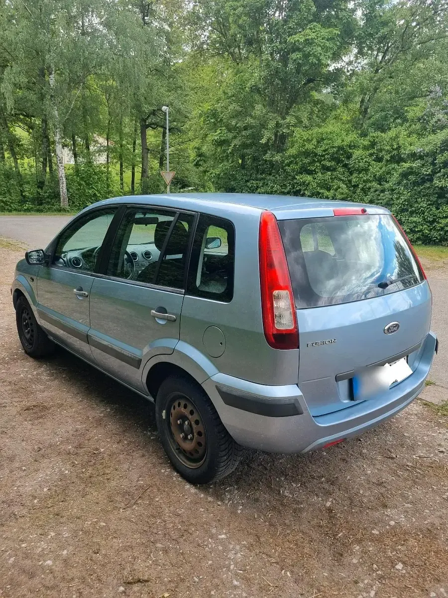 Gebraucht Ford Fusion 80 PS (58 kW) 2007 Blau Kleinwagen