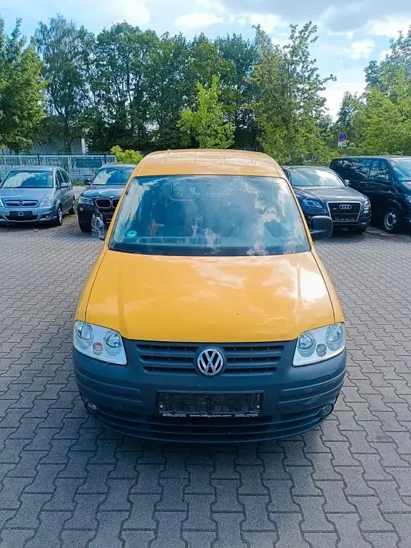 Usata VW Caddy 69 CV (50 kW) 2007 Giallo Monovolume