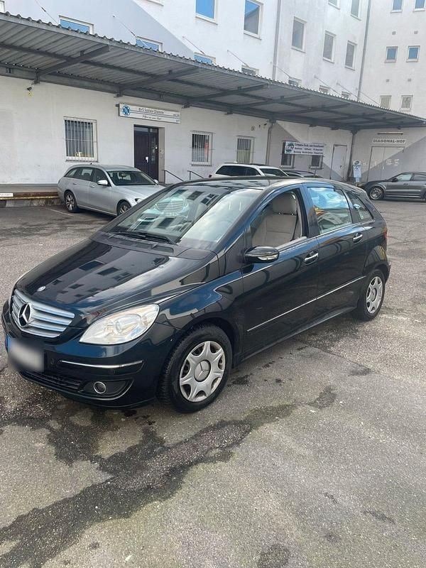 Gebraucht Mercedes B170 116 PS (85 kW) 2006 Schwarz Van / Kleinbus
