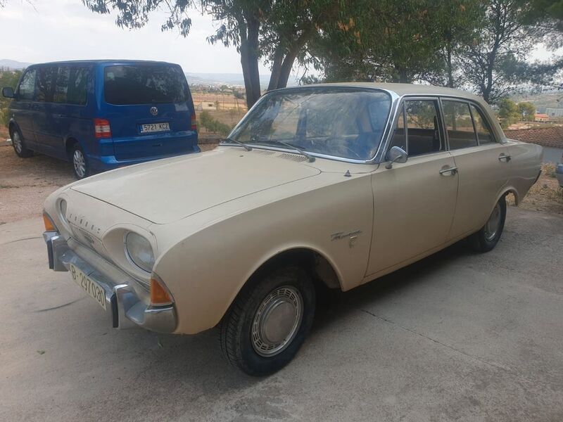 Beige Gebraucht 1962 Ford Taunus Limousine | 5.500 € - Bild 1/4