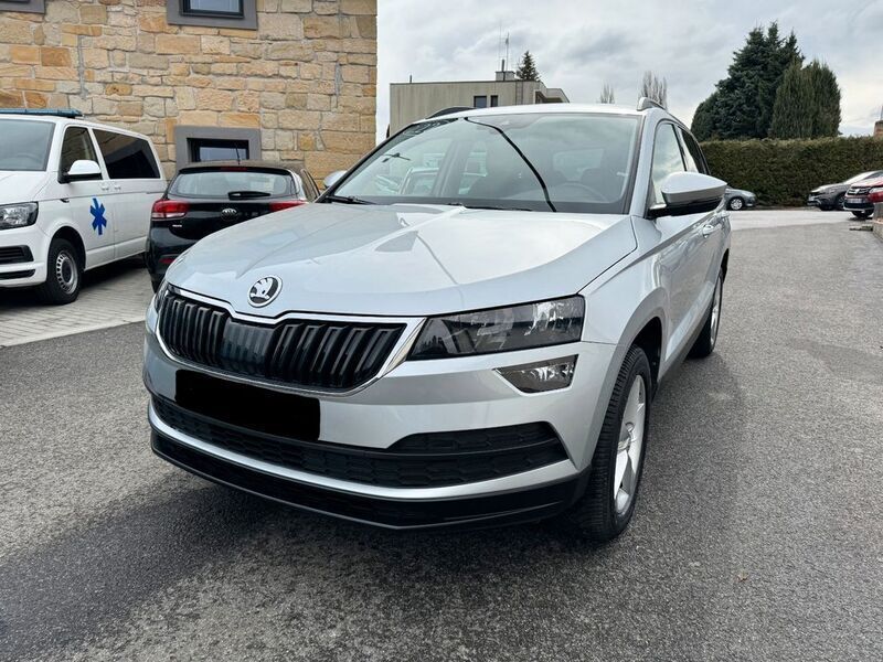 Silber Gebraucht 2020 Skoda Karoq Ambition SUV | 17.900 € (Superpreis) - Bild 1/4