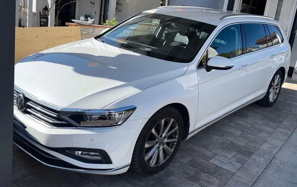 Gebraucht VW Passat Elegance 150 PS (110 kW) 2021 Weiß Kombi