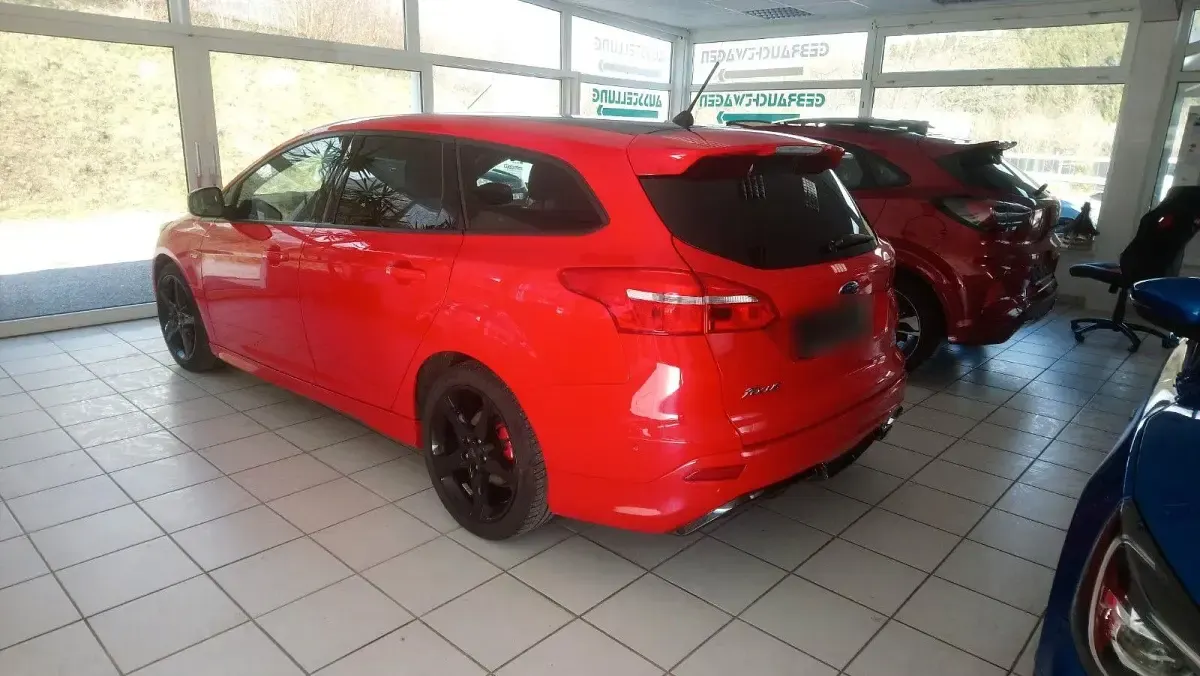 Gebraucht Ford Focus ST-Line 150 PS (110 kW) 2017 Rot Limousine