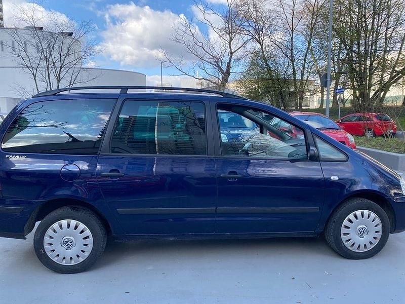 Gebraucht VW Sharan 131 PS (96 kW) 2003 Blau Van / Kleinbus