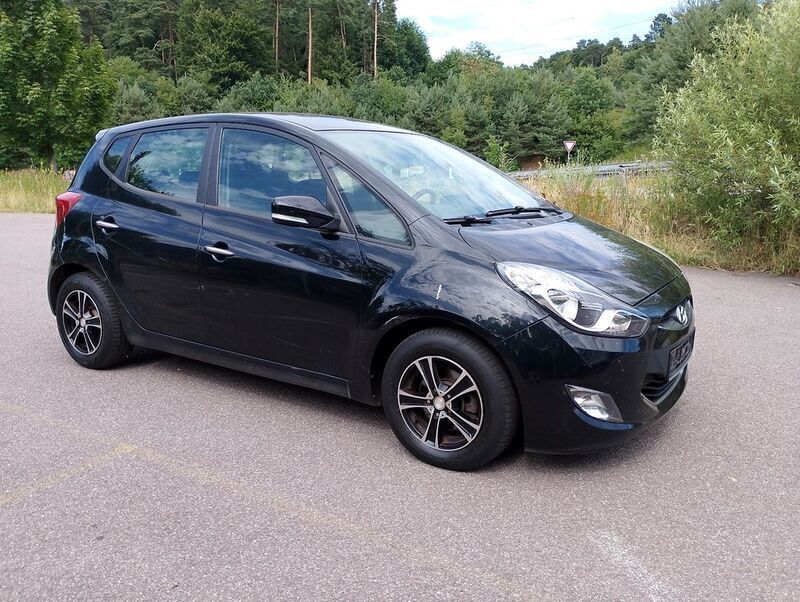 Schwarz Gebraucht 2011 Hyundai ix20 Classic Van / Kleinbus | 2.600 € (Etwas zu teuer) - Bild 1/4