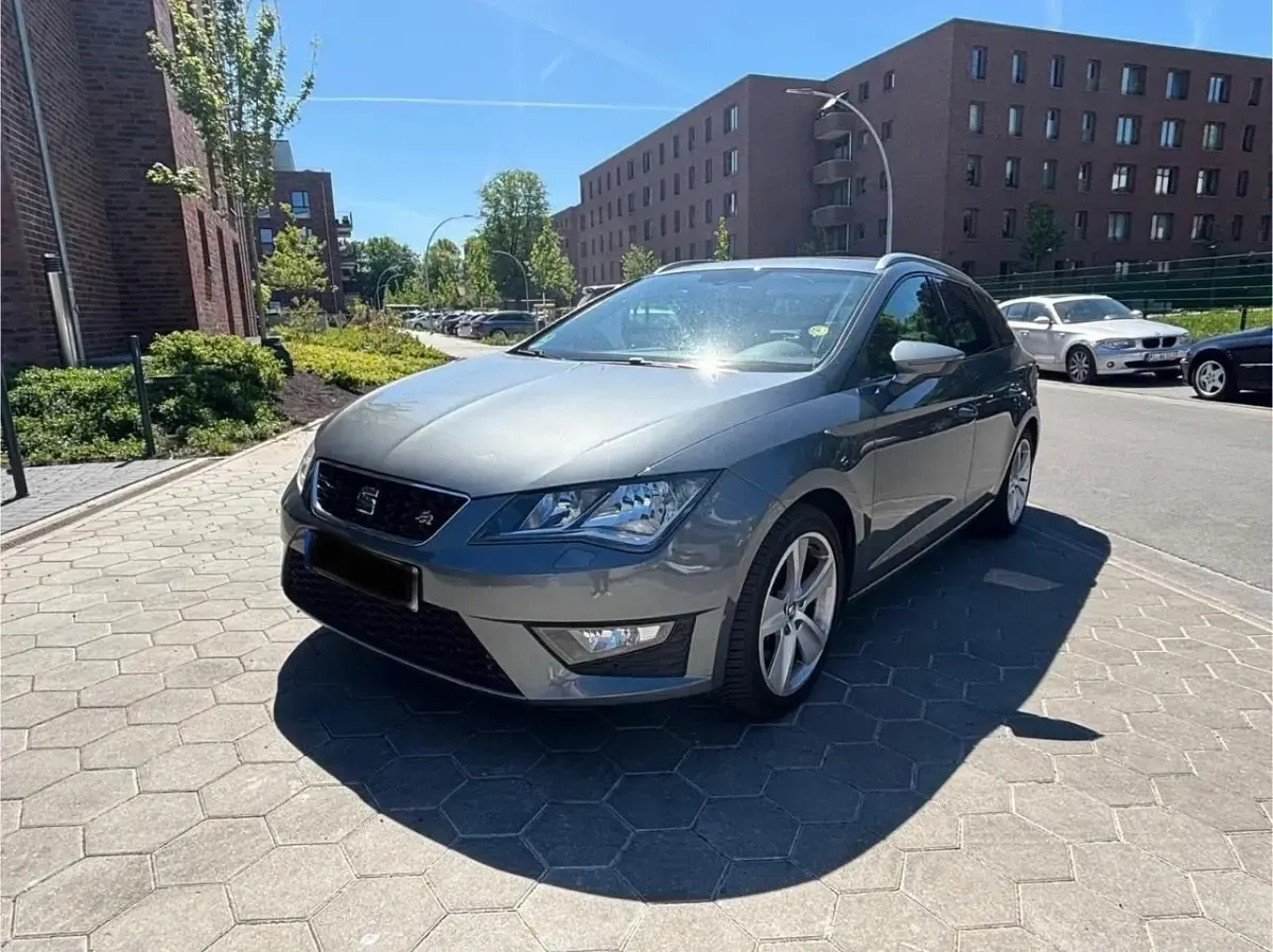 Używany Seat Leon ST FR 184 KM (135 kW) 2014 Kombi