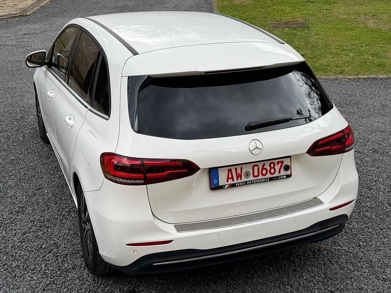 Gebraucht Mercedes 200 Business 150 PS (110 kW) 2022 Weiß Limousine
