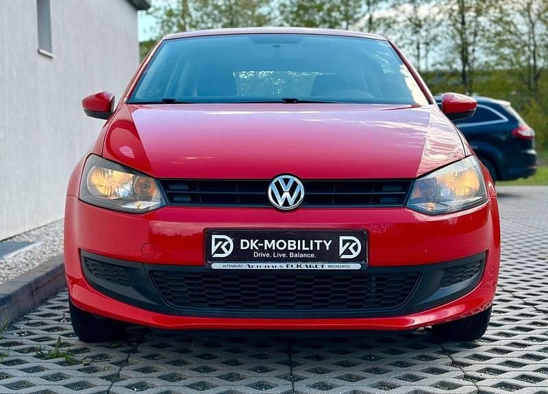Used VW Polo 69 HP (50 kW) 2014 Red Sedan