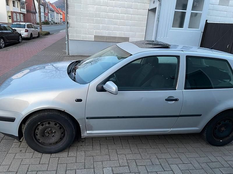 Gebraucht VW Golf III 75 PS (55 kW) 1999 Silber Limousine