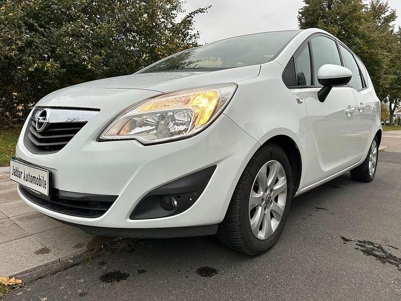 Gebraucht Opel Meriva Edition 120 PS (88 kW) 2011 Weiß Van / Kleinbus
