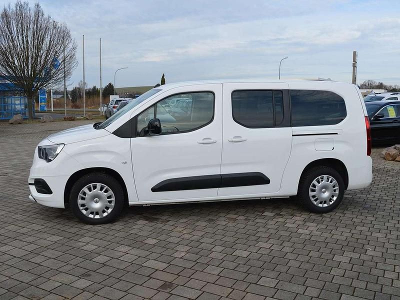 Gebraucht Opel Combo Life Elegance 131 PS (96 kW) 2022 Jadeweiß Van / Kleinbus