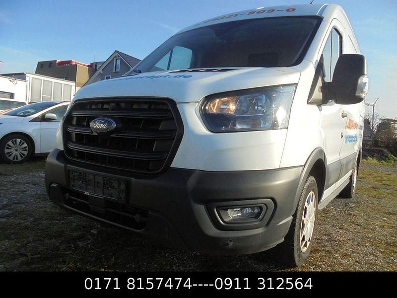 Gebraucht Ford Transit Trend 131 PS (96 kW) 2022 Weiß Van / Kleinbus