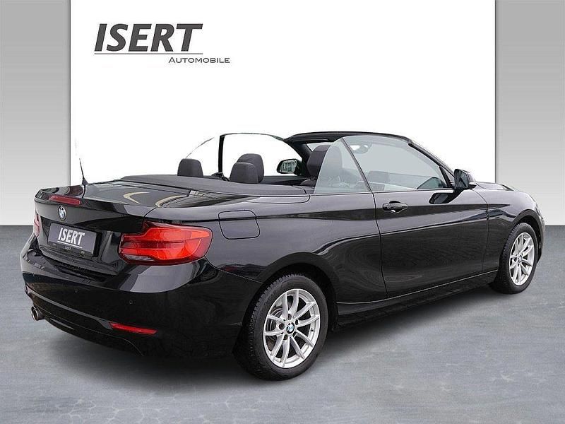 Gebraucht BMW 220 Advantage 184 PS (135 kW) 2018 Schwarz Cabrio