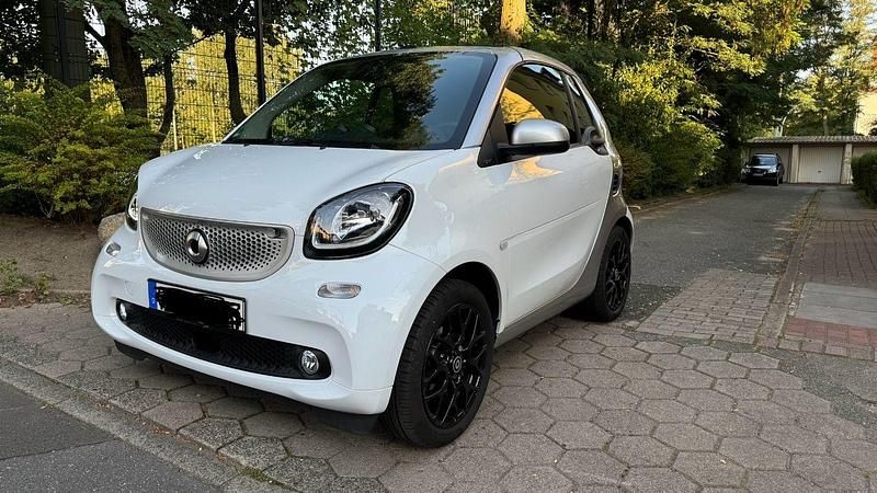 Schwarz Gebraucht 2017 Smart ForTwo Coupé Cabrio | 15.790 € (Fairer Preis) - Bild 1/4