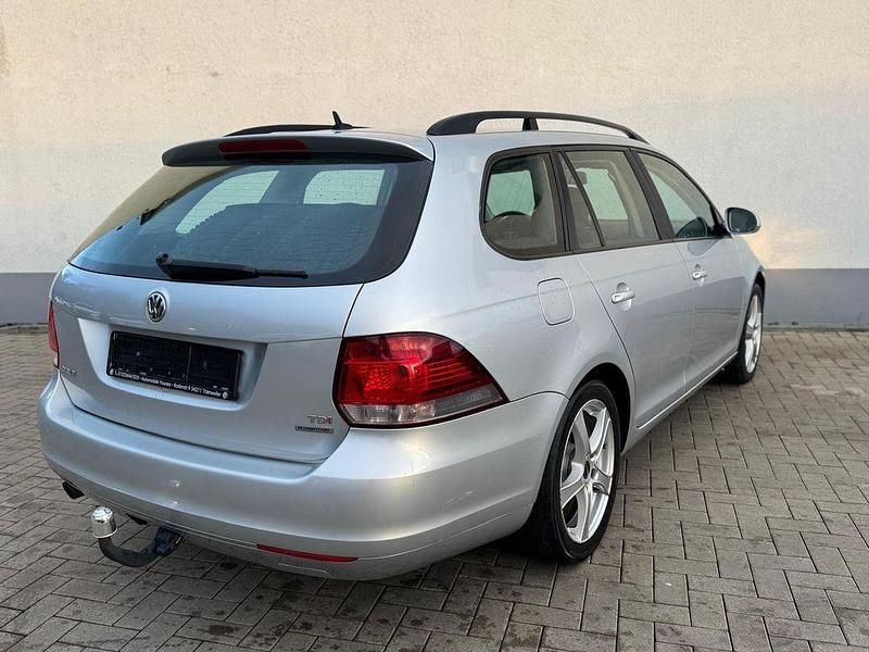 Gebraucht VW Golf VI Trendline 105 PS (77 kW) 2013 Silber Kleinwagen