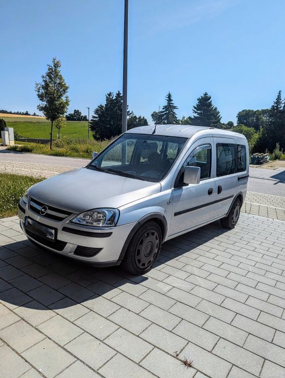 Silber Gebraucht 2010 Opel Combo Van / Kleinbus | 3.199 € (Fairer Preis) - Bild 1/4