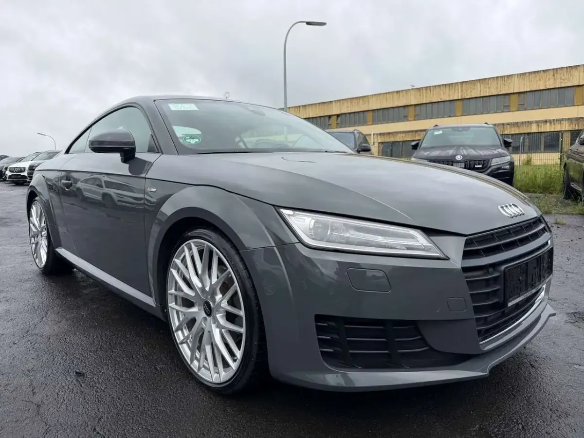Gebraucht Audi TT S-Line 230 PS (169 kW) 2016 Nanograu metallic Coupé