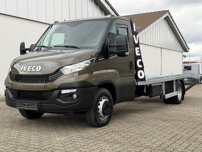 Gebraucht Iveco Daily 209 PS (153 kW) 2016 Grün
