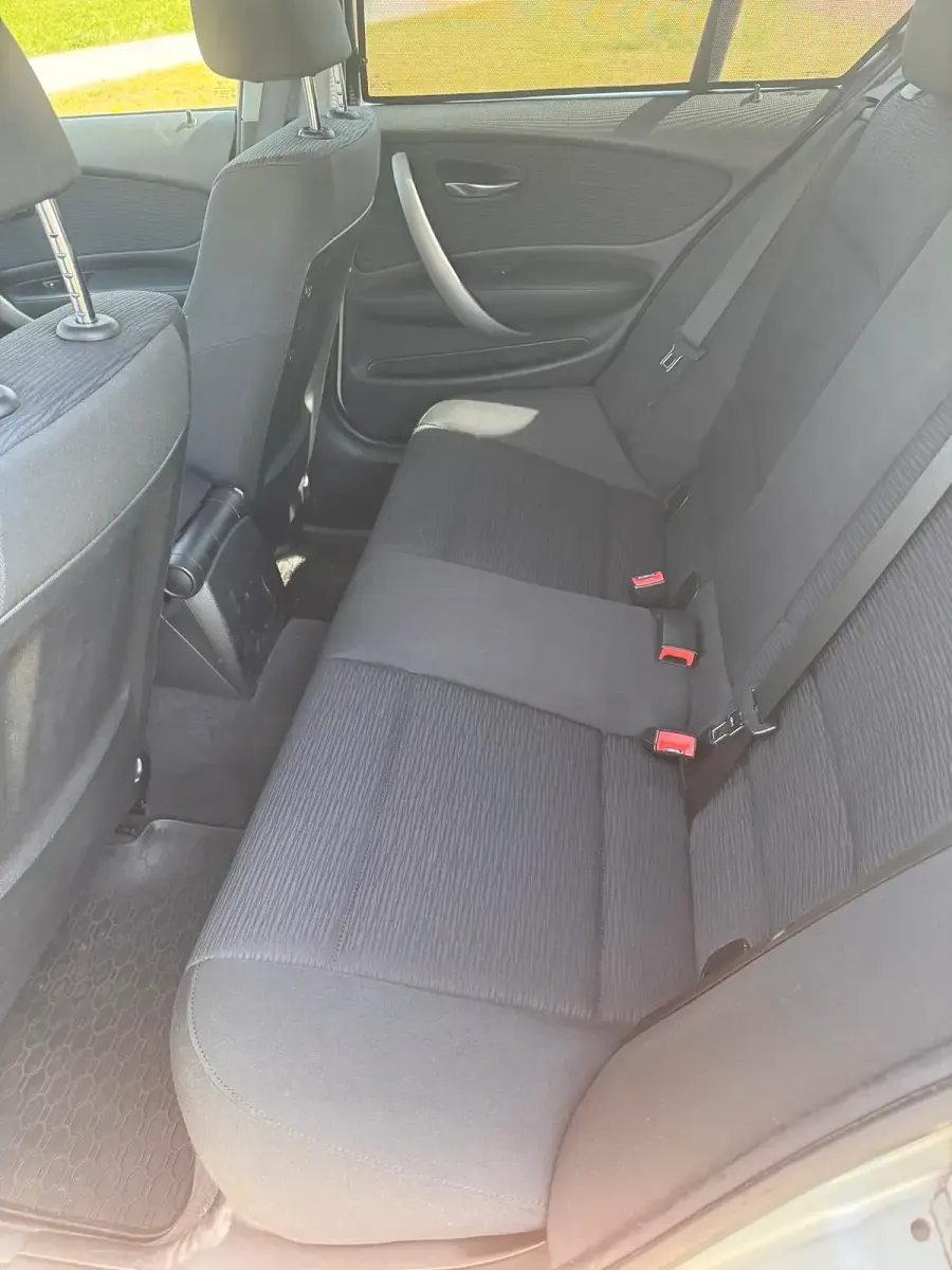 Gebraucht BMW 116 116 PS (85 kW) 2010 Silber Kleinwagen