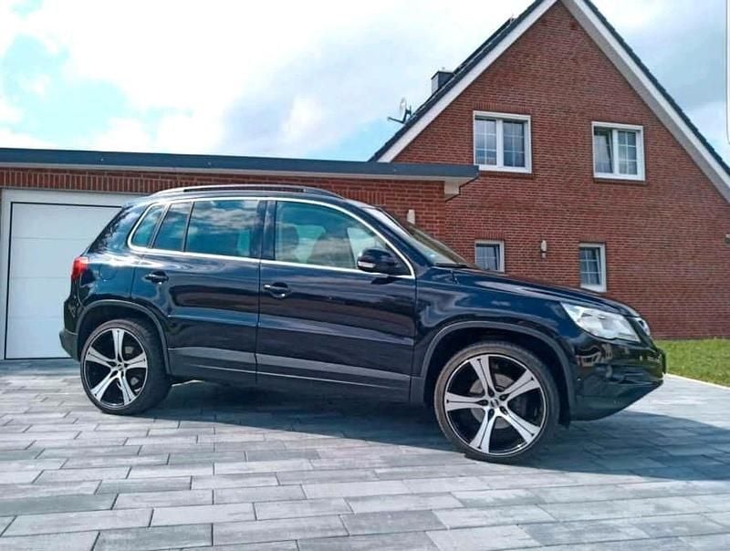 Schwarz Gebraucht 2008 VW Tiguan Track & Field SUV | 5.500 € (Fairer Preis) - Bild 1/4