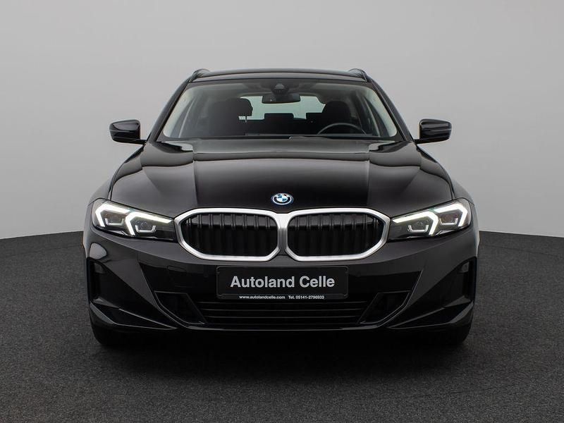 Gebraucht BMW 330e Shadowline 292 PS (214 kW) 2023 Schwarz Kombi