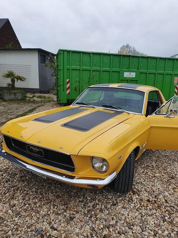 Second-hand Ford V8 1968 Galben Coupe