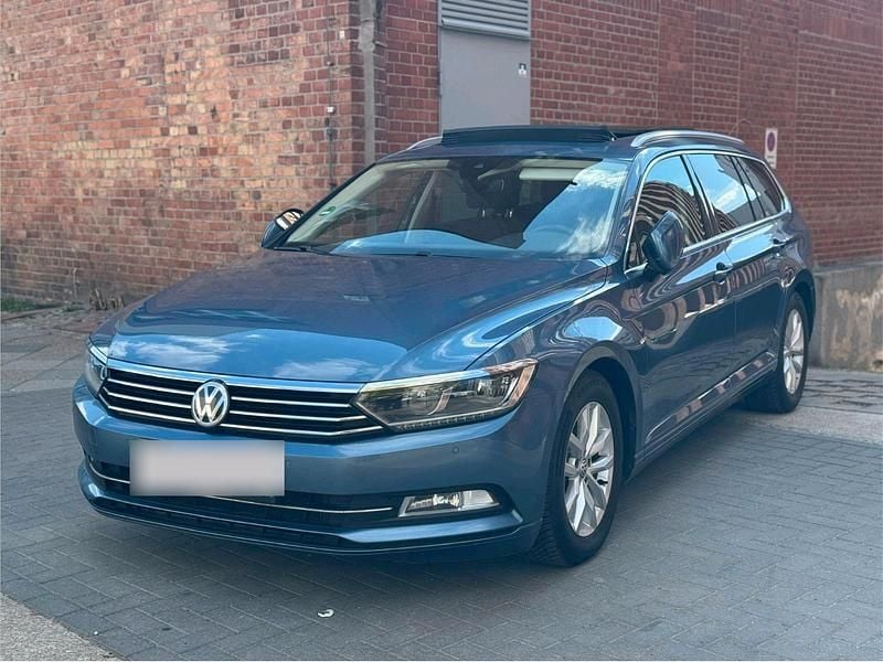 Gebraucht VW Passat 150 PS (110 kW) 2015 Blau Kombi