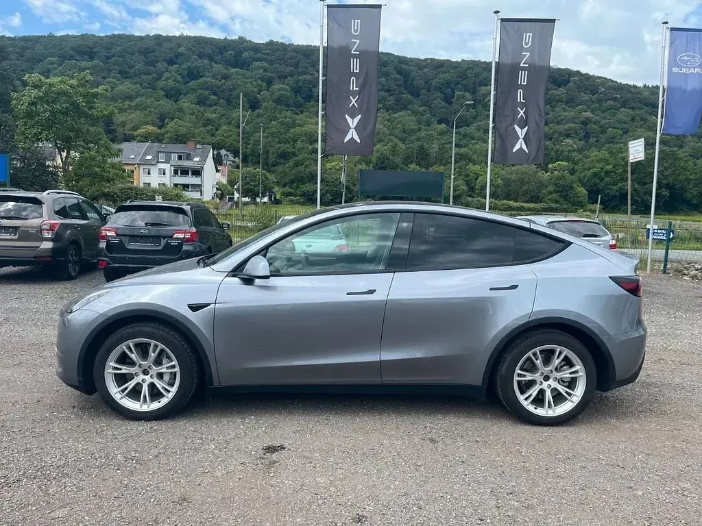 Gebraucht Tesla Model Y 378 kW (514 PS) 2023 Silber SUV