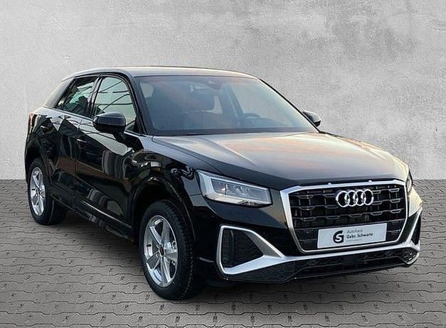 Gebraucht Audi Q2 S-Line 116 PS (85 kW) 2025 Mythosschwarz metallic SUV