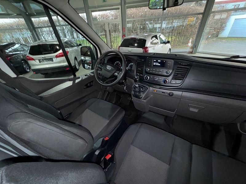 Gebraucht Ford Transit 131 PS (96 kW) 2021 Weiß Van / Kleinbus